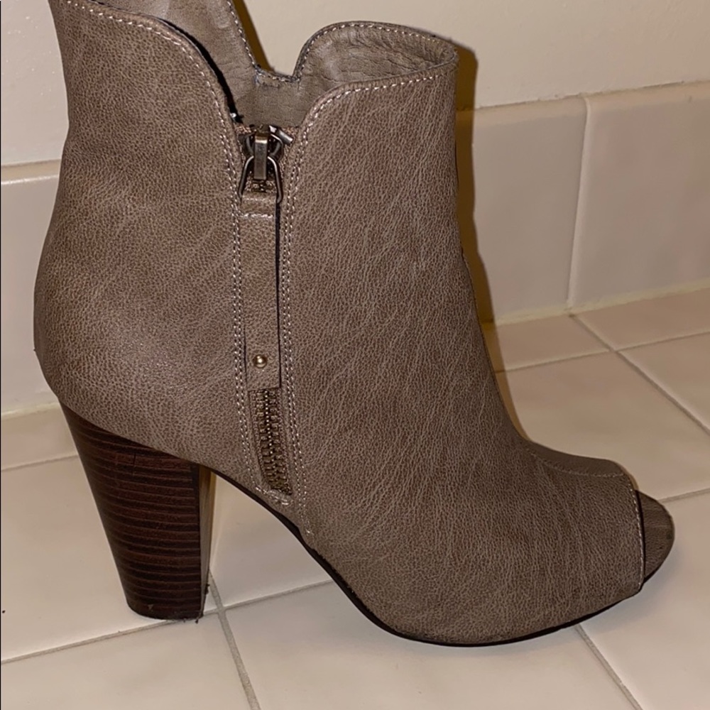 Open toe booties - Picture 6 of 13